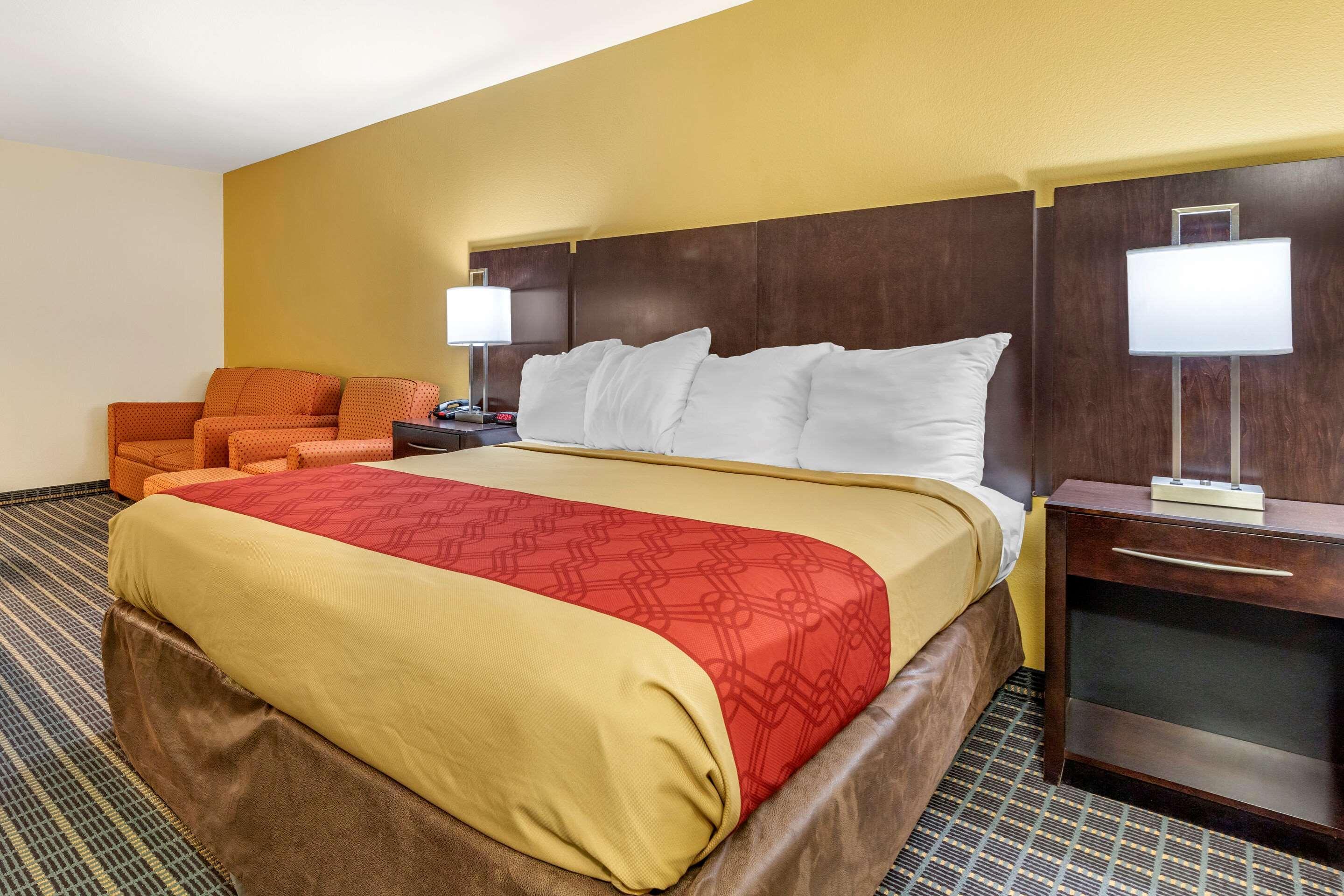 Econo Lodge Brunswick Bagian luar foto