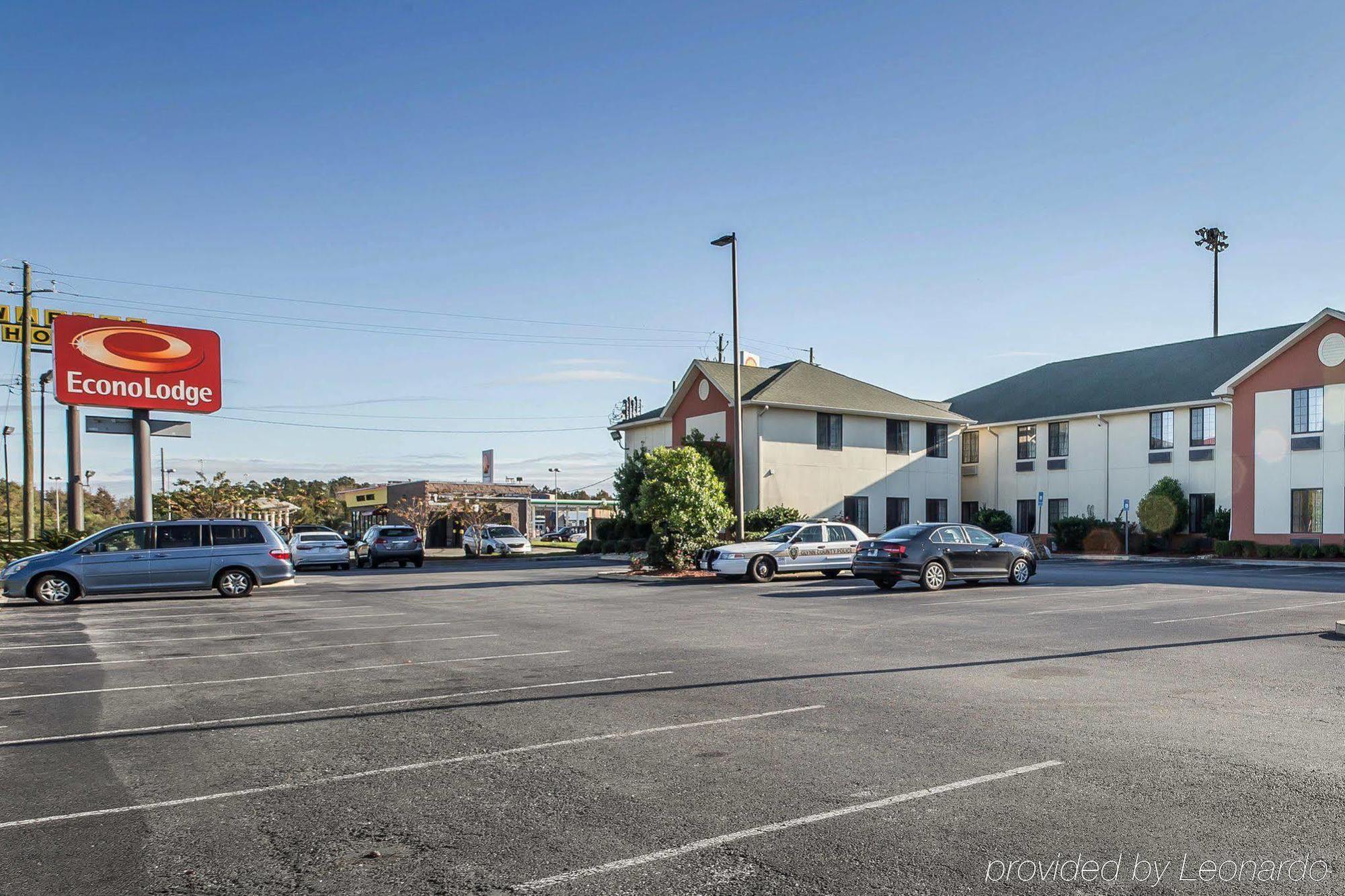 Econo Lodge Brunswick Bagian luar foto