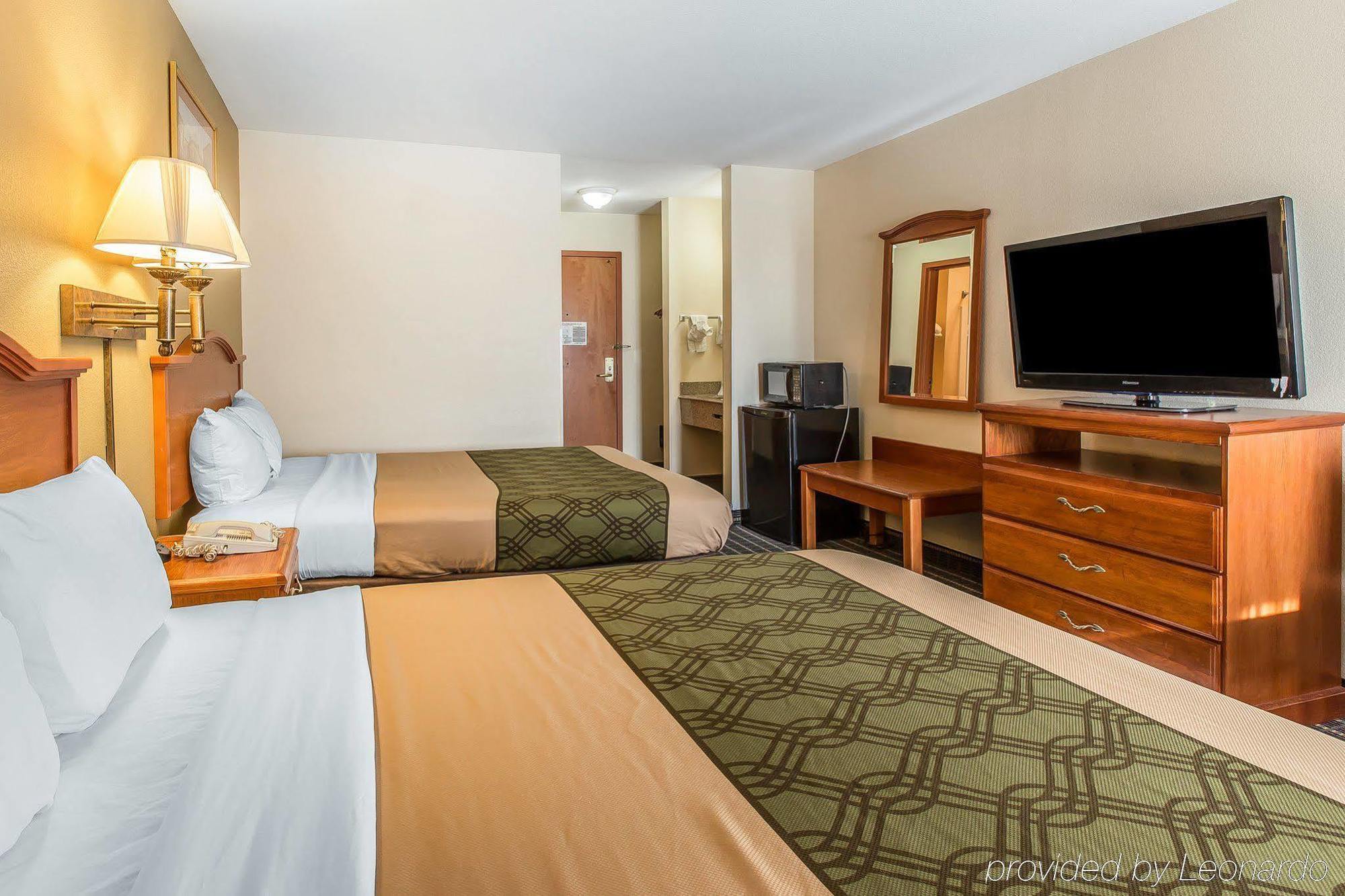 Econo Lodge Brunswick Bagian luar foto